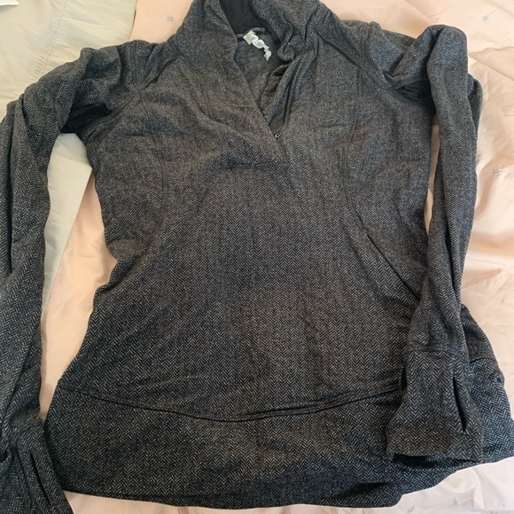 Pullover - Picture 1 of 1